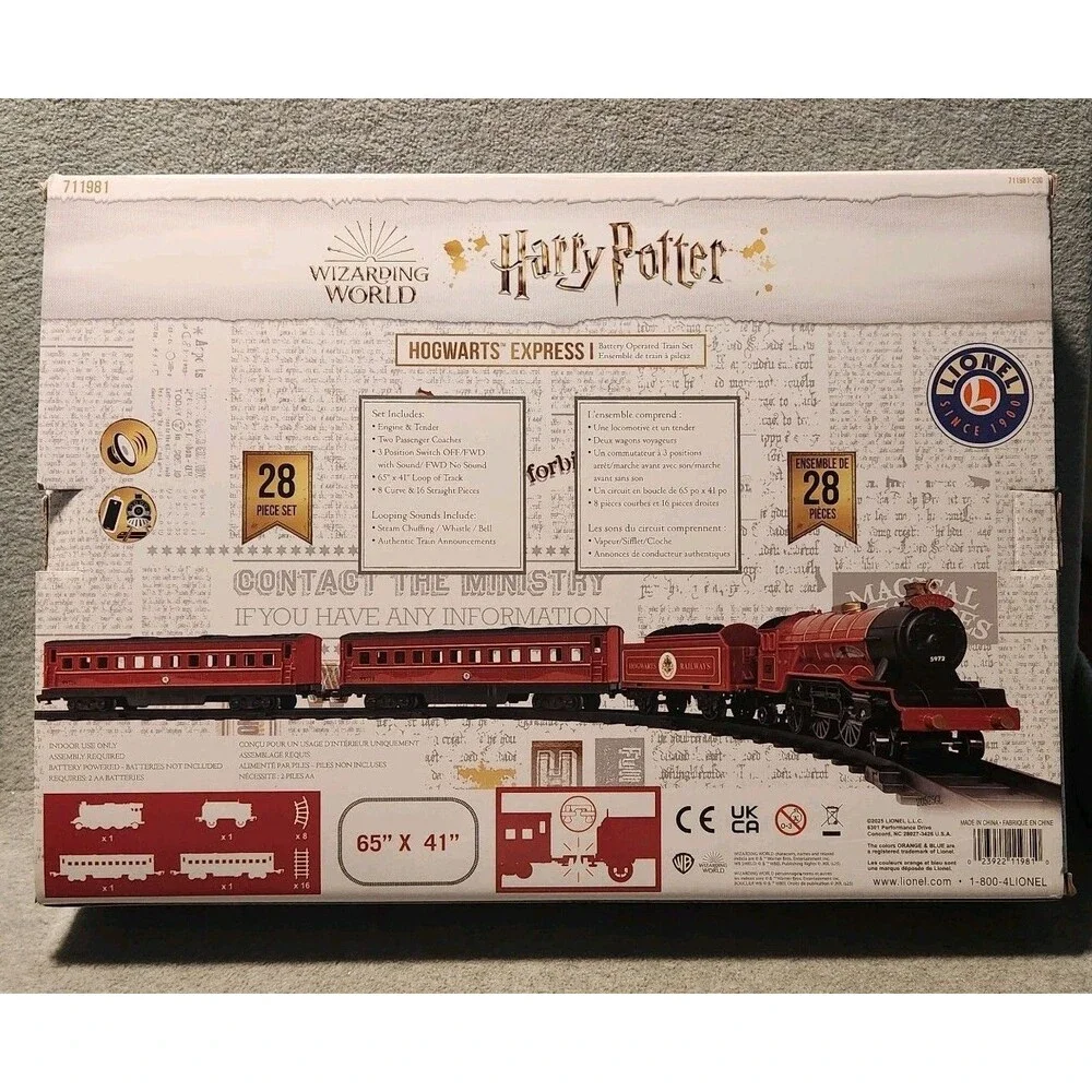 Harry Potter Wizarding World Hogwarts Express Train 28 Pc Set LION-711981 NOB